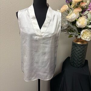 Tahari Arthur S. Levine Ivory Satin Sleeveless V-Neck Blouse Workwear Top